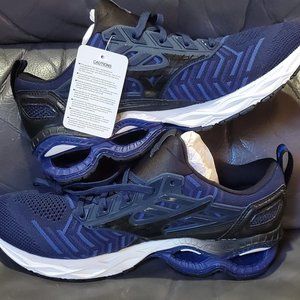 MIZUNO MEN'S 8.5 WAVE CREATION WAVEKNIT Sneaker  Blue and Black